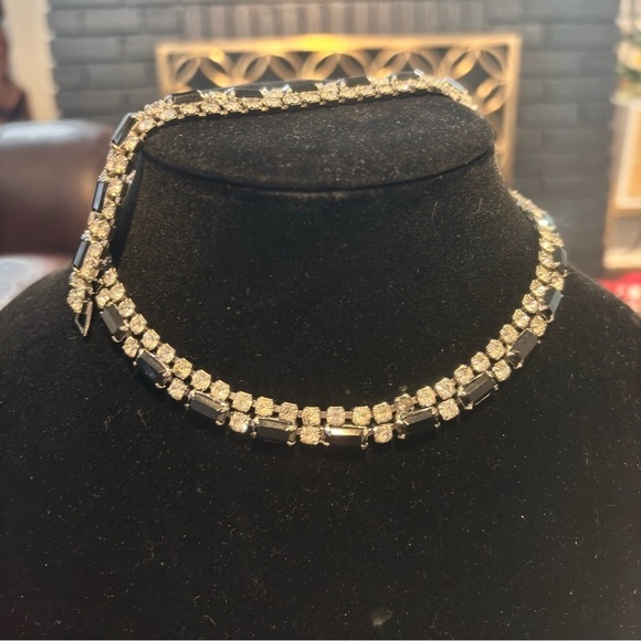 Vintage crystal black and clear, rhodium overlay necklace bracelet set prongset - Picture 4 of 11